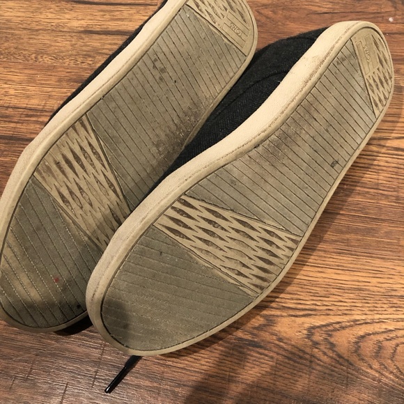 Toms Mid Canvas Shoes